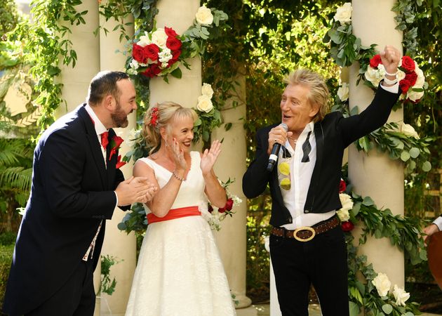 Ροντ Στιούαρτ: Η εμφάνιση - έκπληξη σε γάμο που παραλίγο να αναβληθεί (Video | Photos) - Media