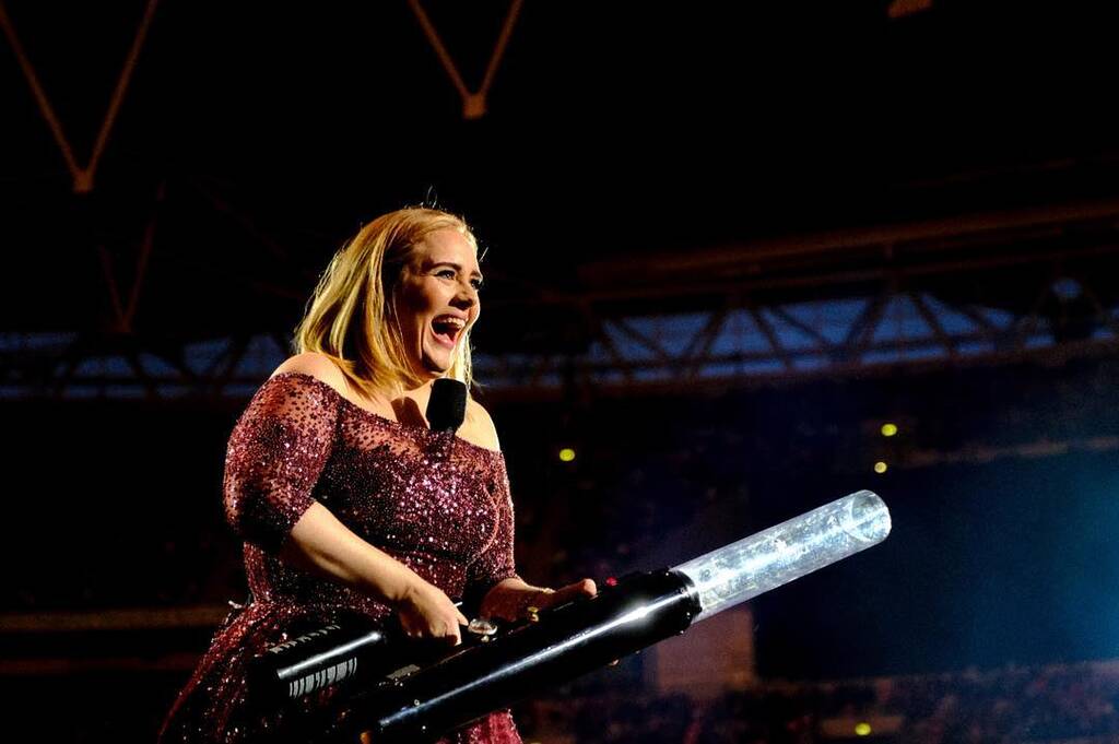 Adele: Είναι πλέον μια άλλη (Photos) - Media