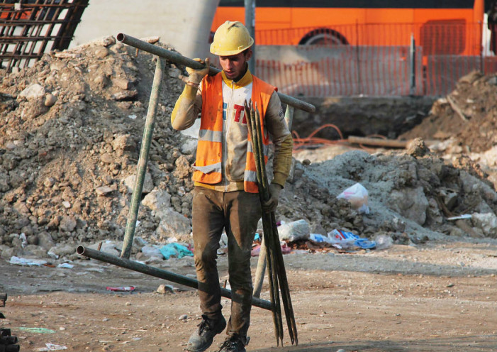 Πώς αλλάζουν οι καιροί: Η Αλβανία αναζητά μετανάστες-εργάτες από το εξωτερικό - Media