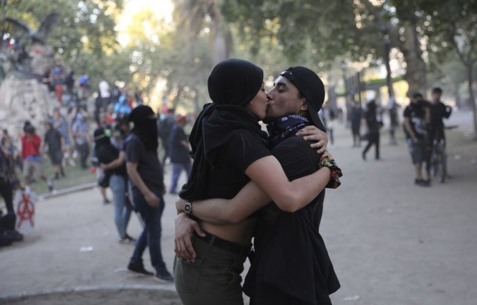 Χιλή: Ο έρωτας στα χρόνια της καταστολής - Media