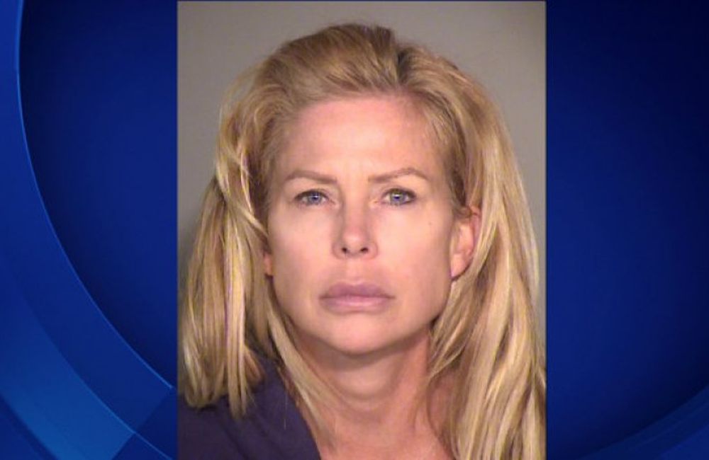 Μητέρα έκανε έρωτα με 14χρονους φίλους του γιου της (Video) - Media