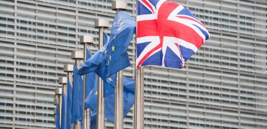 Νέο μπάχαλο με το Brexit: «Αποκλίσεις» βλέπει ο Μπαρνιέ, «δεν μπλοκάρουμε τίποτα», λέει το Λονδίνο - Media