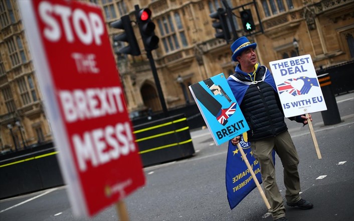 Brexit: Την Παρασκευή η συνάντηση Μ. Μπαρνιέ και Στ. Μπάρκλεϊ - Media