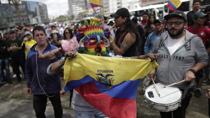 Ισημερινός: Υποχώρησε τελικά ο πρόεδρος Μορένο - Διάταγμα ακυρώνει την κατάργηση της επιδότησης της τιμής των καυσίμων - Media