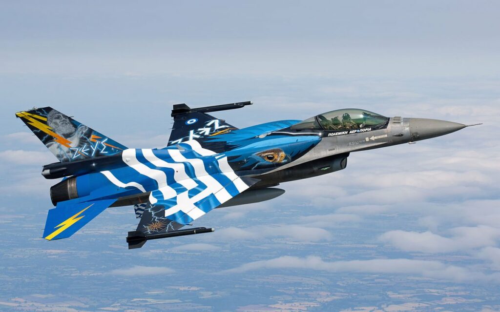 Ελληνικά F16 πέταξαν πάνω από την Κύπρο - Media