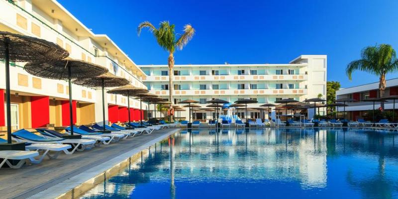 Χωρίς άδεια λειτουργίας οκτώ στα δέκα ξενοδοχεία στην Κύπρο - Media