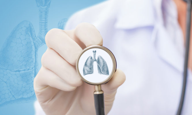 Πνευμονικό οίδημα: Ποια σημάδια δείχνουν συσσώρευση υγρού στον πνεύμονα - Media