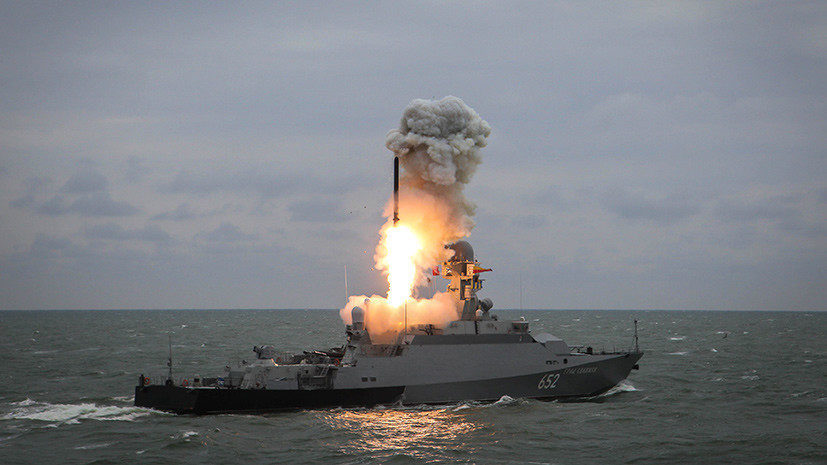 Eφιάλτης μεγάλου βεληνεκούς: Η Ρωσία εκτόξευσε πύραυλο «Kalibr» από υποβρύχιο (Video) - Media