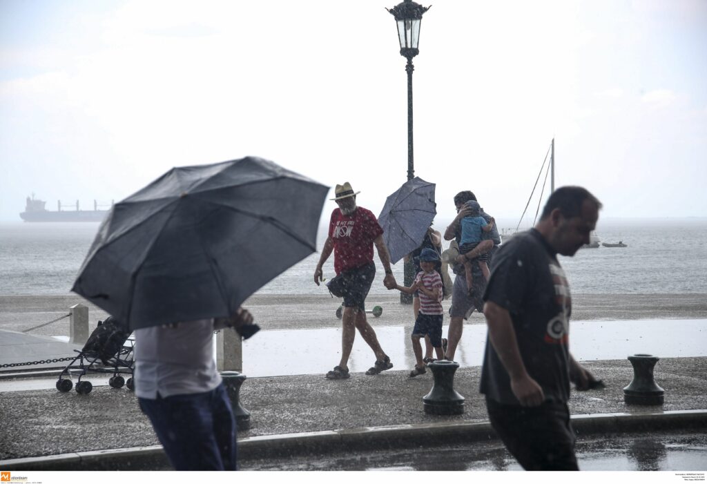 Συνεχίζονται και σήμερα οι βροχές και καταιγίδες, θυελλώδεις βοριάδες ως 8 μποφόρ - Media