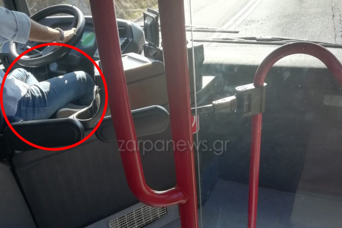 Ασυνείδητος οδηγός λεωφορείου οδηγεί… «σταυροπόδι» (Videos/Photos) - Media