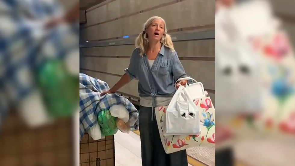 Άστεγη σοπράνο τραγουδάει στο μετρό και μαγεύει τον κόσμο (Video) - Media