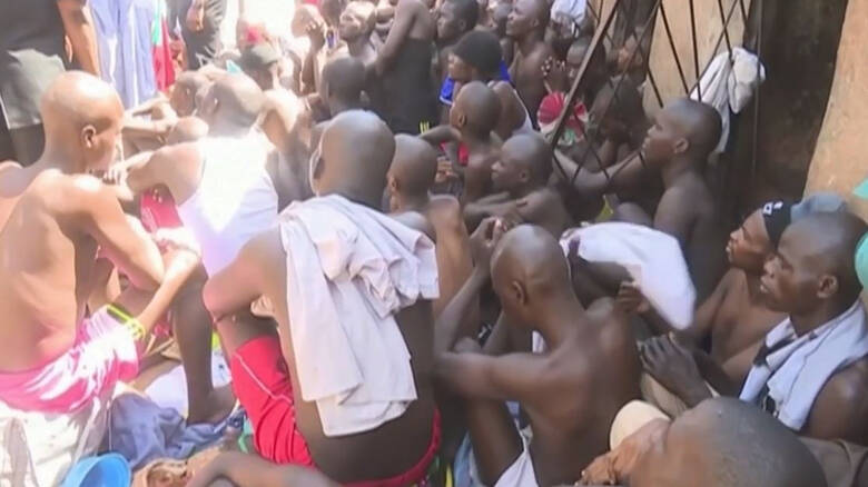 «Κολαστήριο» σε σχολείο στη Νιγηρία: Αλυσοδεμένοι πάνω από 300 άνδρες και αγόρια - Καθημερινά βασανιστήρια (Video) - Media
