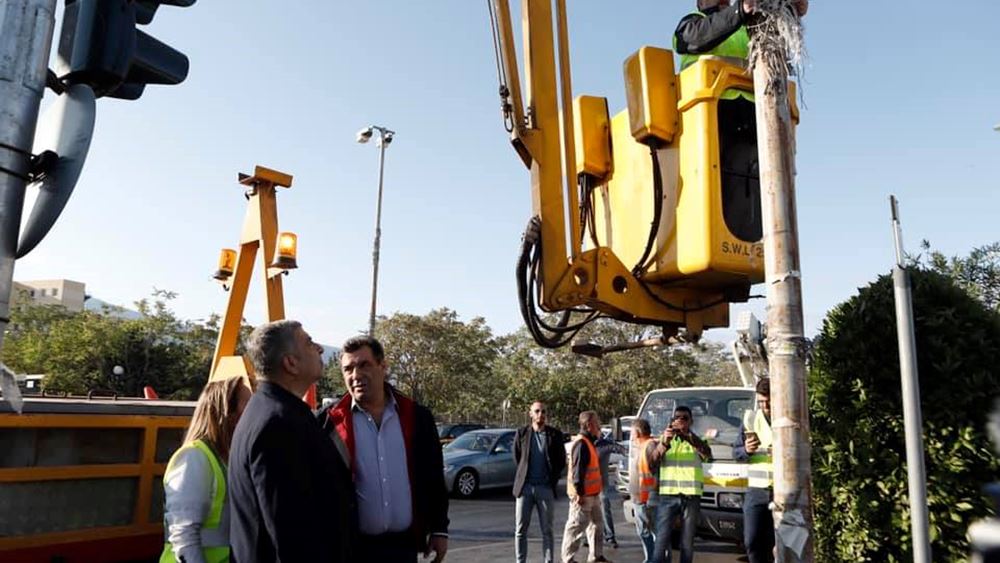 Πατούλης: Ξηλώθηκαν από τους δρόμους περισσότερες από 3.500 παράνομες διαφημιστικές αφίσες - Media