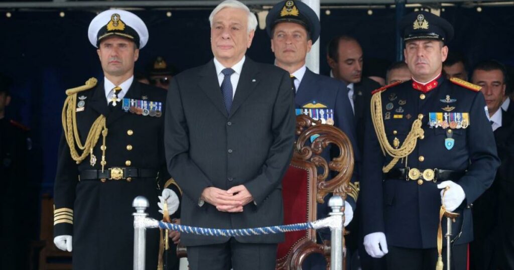 Πού θα δουν την παρέλαση της 28ης Οκτωβρίου Παυλόπουλος, Μητσοτάκης και Τσίπρας  - Media