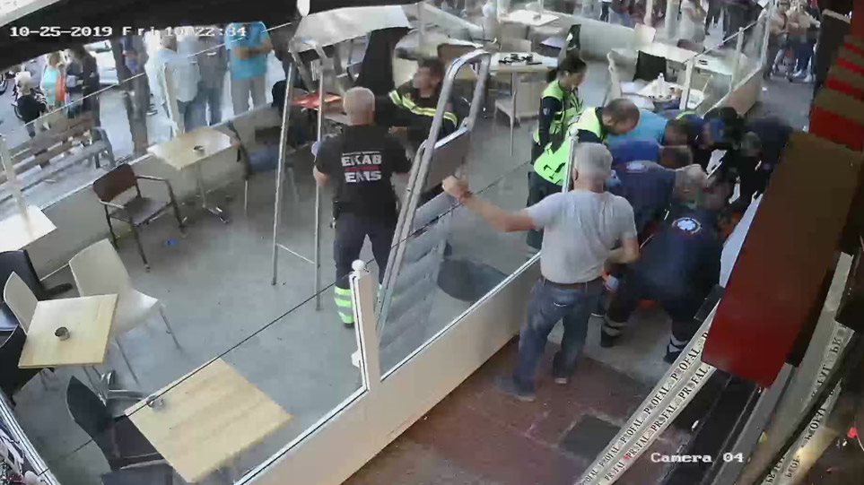 Βίντεο-ντοκουμέντο: Η στιγμή της πτώσης του 45χρονου από τον 6ο όροφο στο Γαλάτσι  - Media