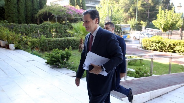 Σκυλακάκης: Σύντομα η παρέμβαση στήριξης για τους καλλιτέχνες (Video) - Media