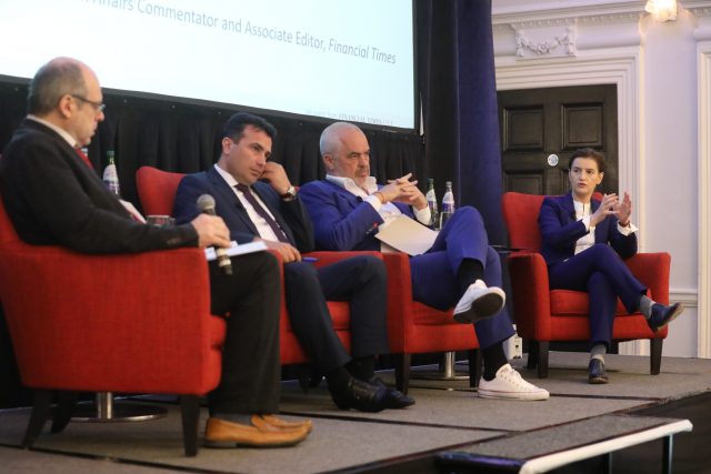 Προς «μικρή Σέγκεν» των Βαλκανίων: Σερβία-Αλβανία-Βόρεια Μακεδονία εξετάζουν ελεύθερη ζώνη εμπορίου - Media