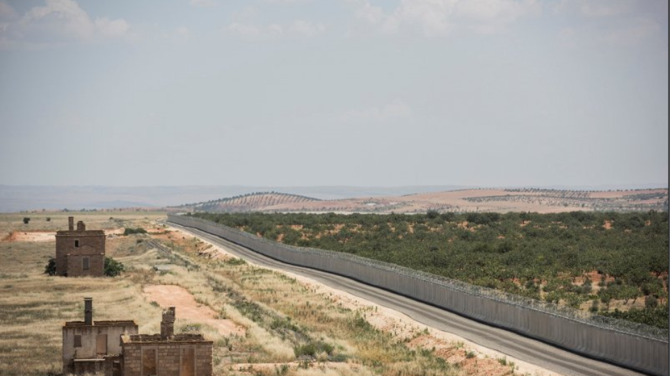 Ρώσοι στρατιωτικοί άρχισαν τις περιπολίες στα σύνορα Συρίας-Τουρκίας - Media