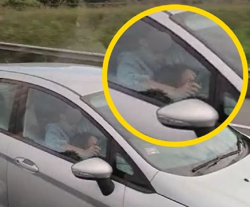 Γυναίκα κάνει στοματικό σεξ στον σύντροφο της ενώ εκείνος οδηγεί με 120 χλμ την ώρα (Photos) - Media