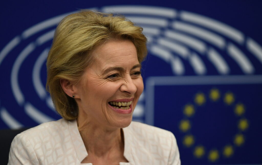 Ούρσουλα φον ντερ Λάιεν : Θα κάνει το γραφείο της… σπίτι, στις Βρυξέλλες - Ο εξωπραγματικός μισθός της  - Media