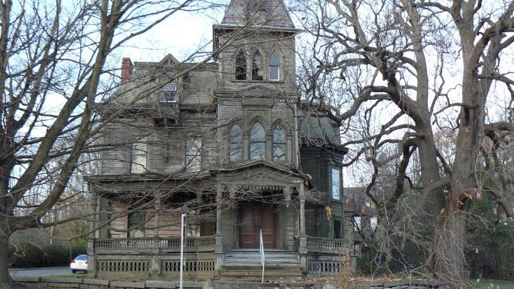 Προς ενοικίαση για το Χάλογουιν «το σπίτι της οικογένειας Άνταμς» - Media