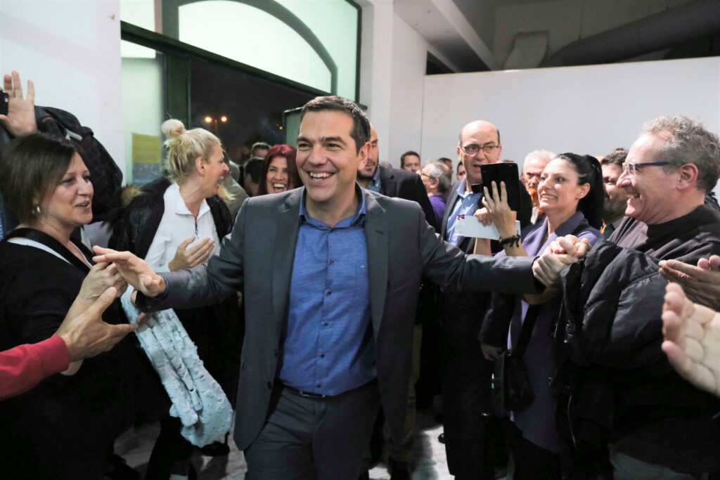 Αλ. Τσίπρας: Η μεσαία τάξη πολύ σύντομα θα συνειδητοποιήσει τη μεγάλη κοροϊδία του κ. Μητσοτάκη (Video) - Media