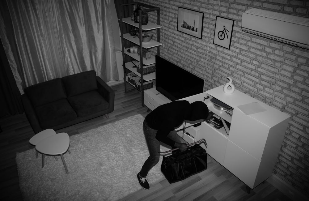 Γκανγκστερική ληστεία στην Κύπρο – Έδεσαν γυναίκα για να εκδικηθούν τον σύζυγο - Media