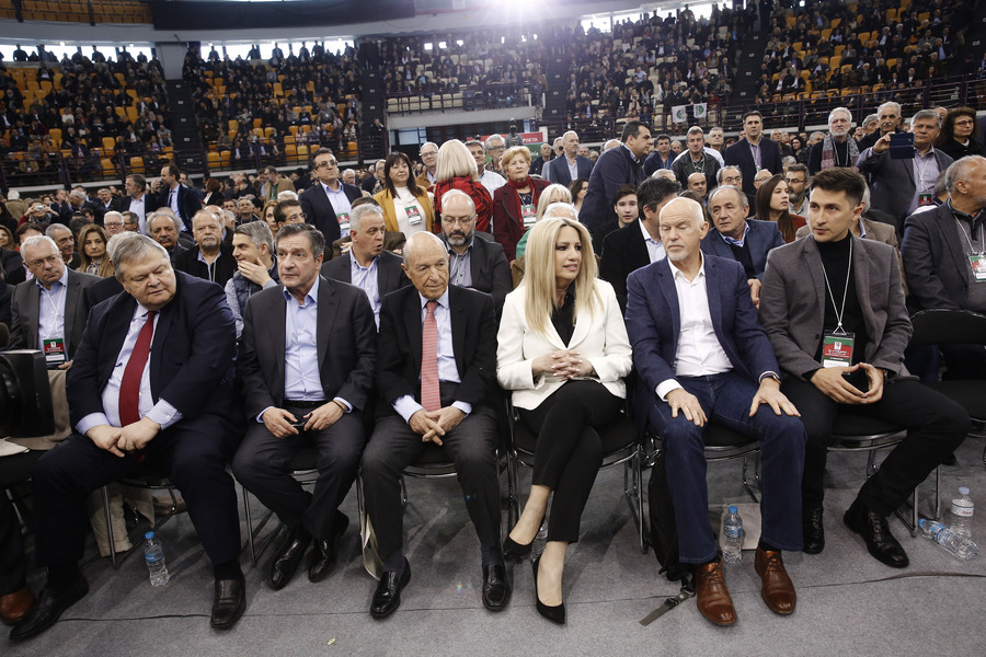 Συνέδριο ΠΑΣΟΚ: Ποιοι πρώην πρόεδροι θα δώσουν τελικά το «παρών»  - Media