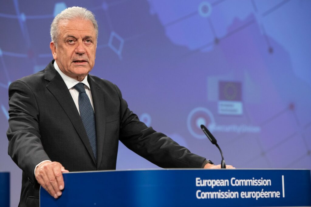 Αβραμόπουλος: Η ασφάλεια εξακολουθεί να αποτελεί βασική πρόκληση για την Ευρώπη - Media