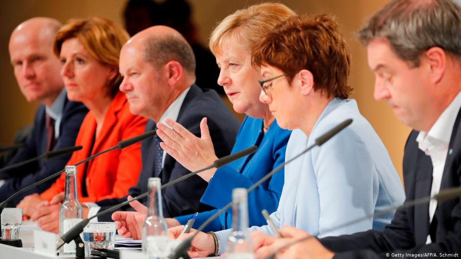 Γερμανία: Η συμφωνία για τη βασική σύνταξη διώχνει τις εκλογές - Media