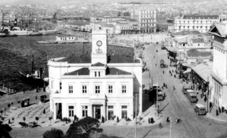 Τα «αερικά» της γέφυρας Παπαδοπούλου στον Πειραιά και ο άντρας που δεν τον ήθελε στο σπίτι του (Photos) - Media