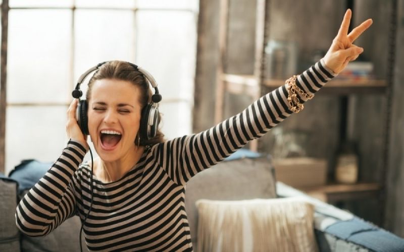 Γιατί τα ερωτικά podcasts είναι η νέα τάση στο πορνό - Media