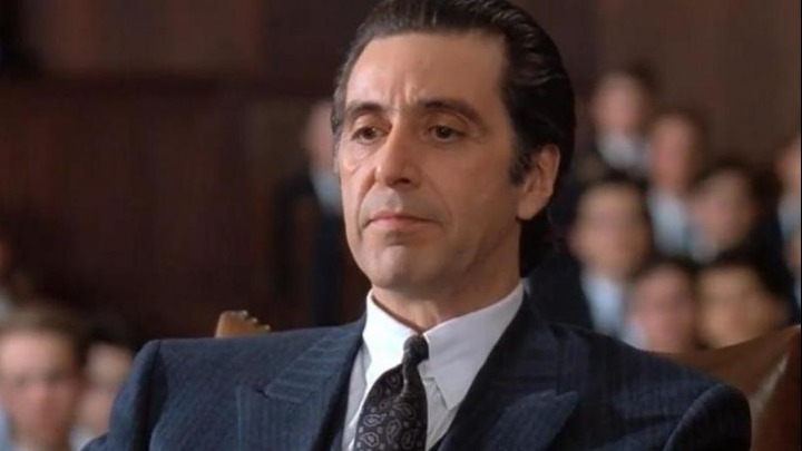 Η πτώση του Αλ Πατσίνο στο κόκκινο χαλί (Photos) - Media