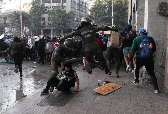 Xιλή: Κυβερνητική έκκληση κατά της βίας των... διαδηλωτών κι όχι της αστυνομίας (Videos) - Media
