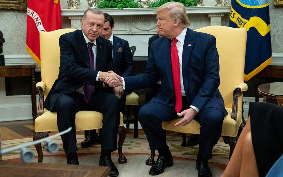 Στον Λευκό Οίκο ο Ερντογάν - Επιμένει στην παλιά «φιλία» τους ο Τραμπ (Photos | Video) - Media