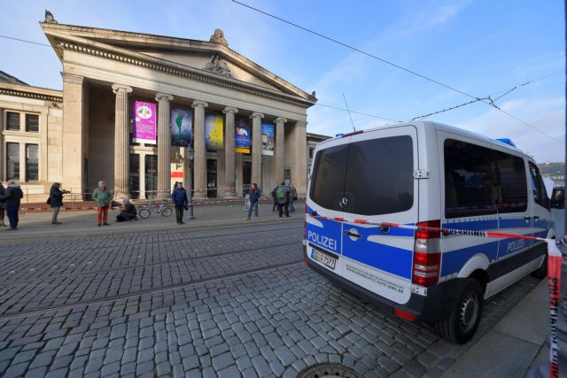 Ληστεία στο μουσείο της Δρέσδης: Αμοιβή 500.000 ευρώ για οποιαδήποτε πληροφορία που θα βοηθήσει στις έρευνες - Media