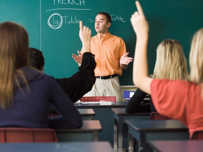 Κομισιόν: Χάσμα στους μισθούς των εκπαιδευτικών μεταξύ των χωρών της Ε.Ε - Media