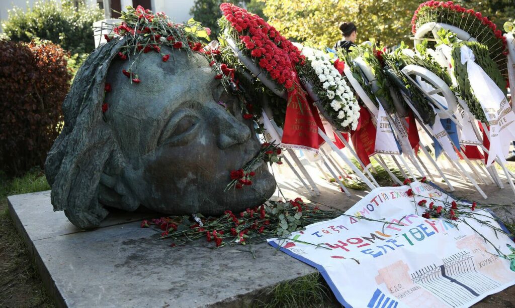 «Δρακόντεια» τα μέτρα ασφαλείας για το Πολυτεχνείο - Media