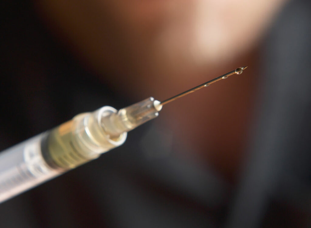 Τεράστιο ιατρικό λάθος: Μπέρδεψαν ινσουλίνη με εμβόλιο της γρίπης - Δέκα άτομα στο νοσοκομείο - Media