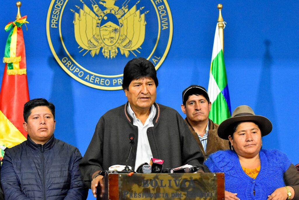 Βολιβία: Δεν έχει εκδοθεί ένταλμα σύλληψης για τον παραιτηθέντα Μοράλες - Media