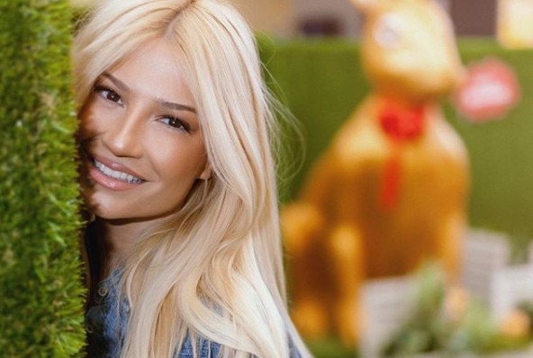 Φαίη Σκορδά: Το σοβαρό τροχαίο στα Σπάτα που τη συγκλόνισε  - Media