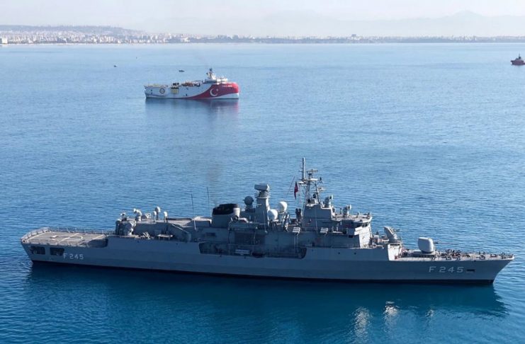 Φρεγάτα του Πακιστάν κάνει ελέγχους σε πλοία δυτικά της Κύπρου! - Media