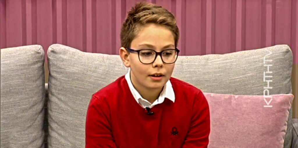 Γιώργος Φραγκιαδάκης: Ο Κρητικός συγγραφέας… ετών 11 στην πρώτη του συνέντευξη (Video) - Media