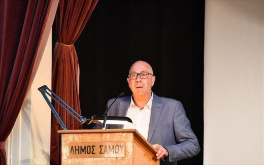 Έντονες οι αντιδράσεις στη Σάμο για το κλειστό κέντρο - Παραιτούνται Δήμαρχος και Δημοτικό Συμβούλιο (Video) - Media