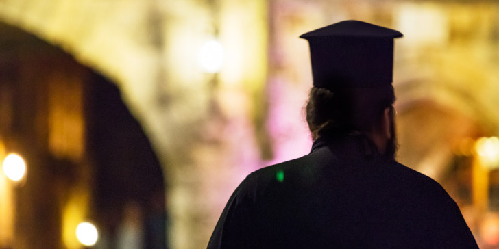 Καρδίτσα: Παπαδιά κατήγγειλε ιερέα για ενδοοικογενειακή βία - Τι έδειξε η ιατροδικαστική έκθεση - Media