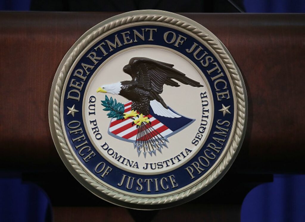 Σκάνδαλο insider trading: O Λαβίδας δίνει εγγύηση 26 εκατ. δολαρίων  για να αποφυλακιστεί - Media