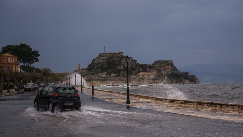 «Κόντρα» μετεωρολόγων για τη «Βικτώρια» - Media