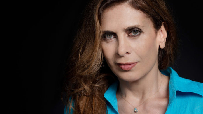 H Κατερίνα Διδασκάλου φιλοξενεί άστεγο στο σπίτι της: «Οφείλουμε να απλώνουμε το χέρι στον συνάνθρωπο» - Media