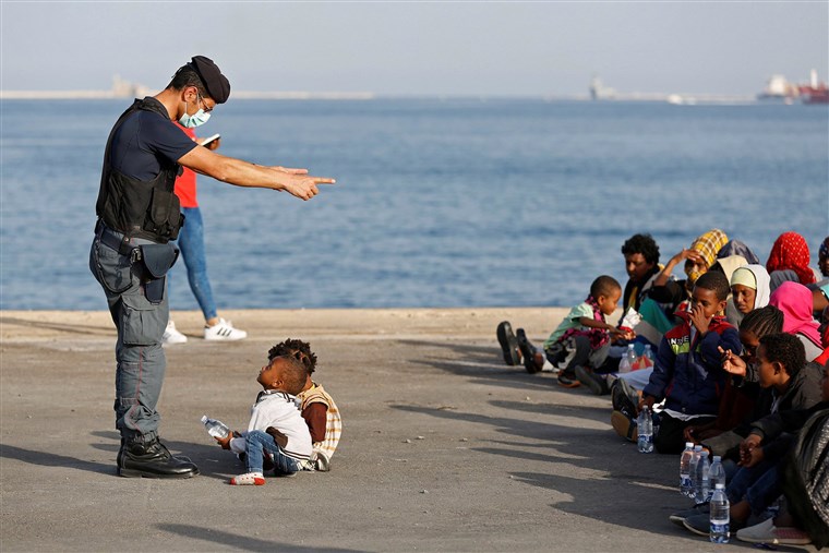 Η «ανθρωπιά» της Ευρώπης: Στους 11.000 υπολογίζονται οι ασυνόδευτοι ανήλικοι πρόσφυγες στην Ισπανία  - Media