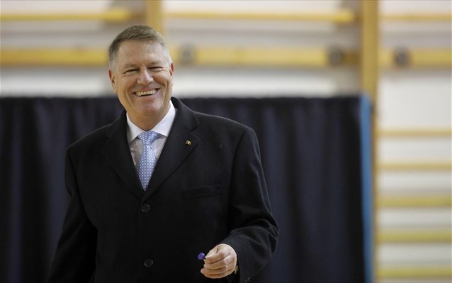 Ρουμανία - exit polls: Ο Κλάους Γιοχάνις νικητής των προεδρικών εκλογών - Media